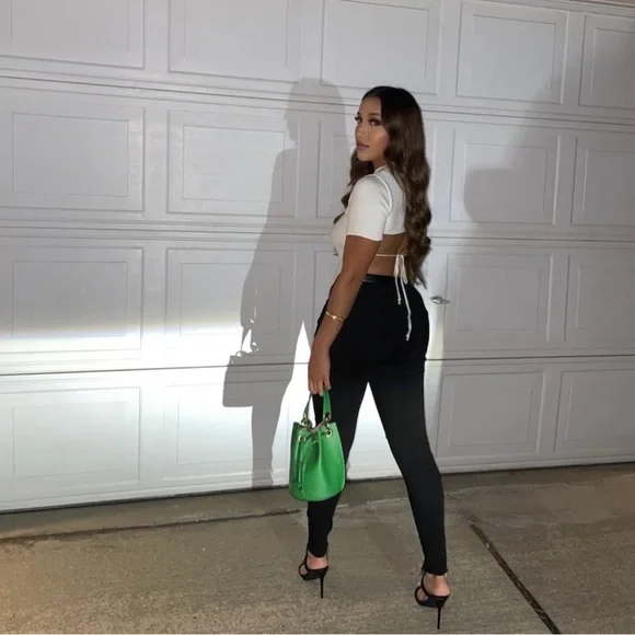 Top from PrettyLittleThing - Picture 2 of 2